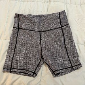 EUC Kiava Luxe Biker Shorts Size Small 5” Inseam